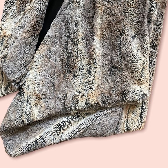 Faux Fur Vest in Brown by Blu Moon - Picture 7 of 12